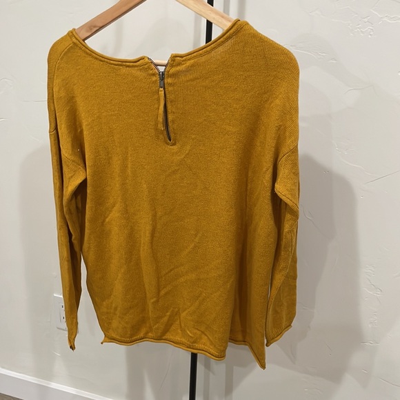 H&M sweater - Picture 3 of 5